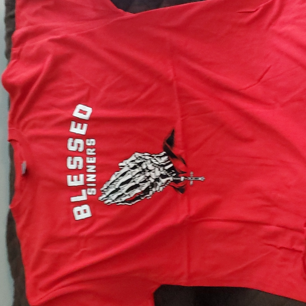 CUSTOM MADE TSHIRTS